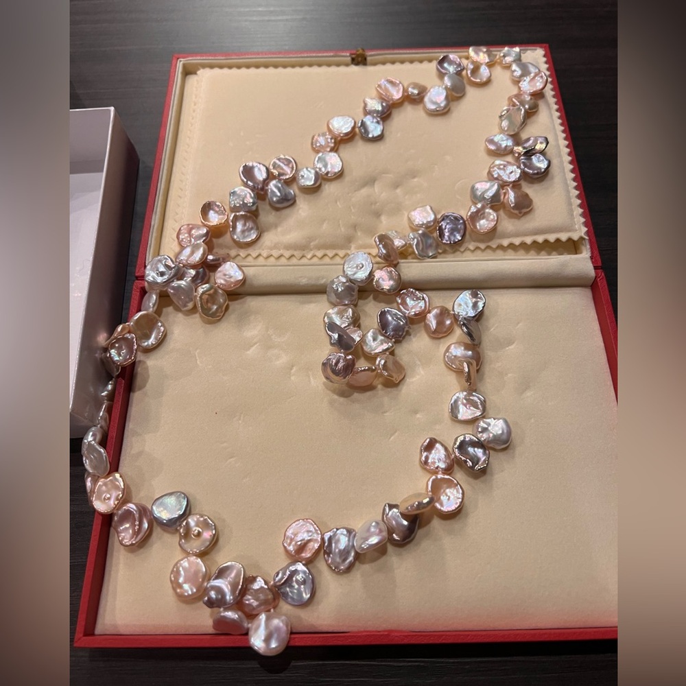 Gump’s Pearl necklace